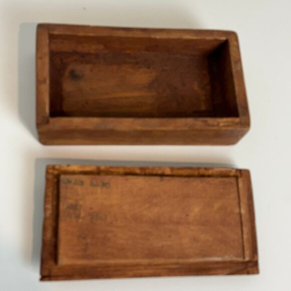Vintage Primitive Wooden Lidded Trinket Box Plain - Picture 6 of 12